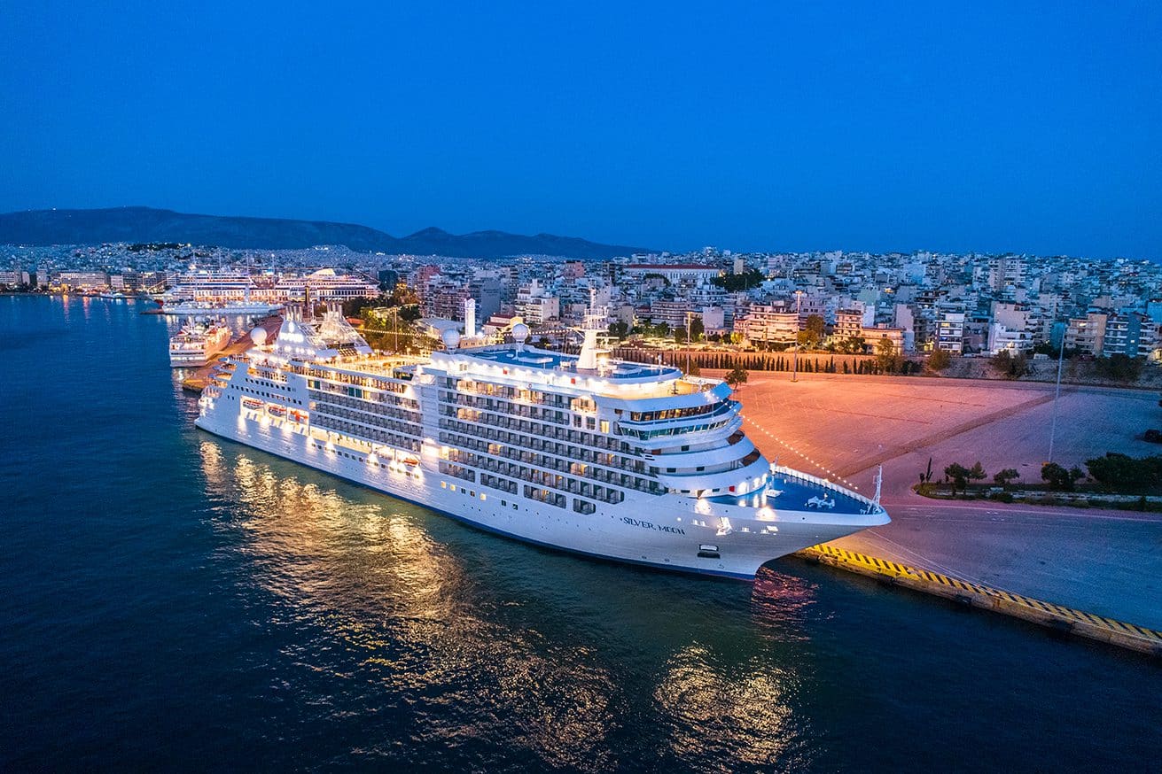 Silver Moon in Athen getauft. Silversea Cruises nimmt weitere Schiffe wieder in Dienst