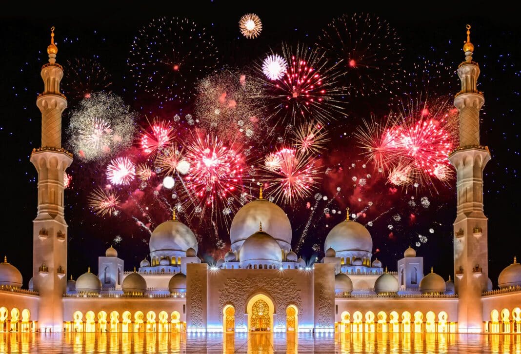 Feuerwerk in Abu Dhabi (Vereinigte Arabische Emirate) während des Neujahrsfestes. Foto: © Martina - stock.adobe.com