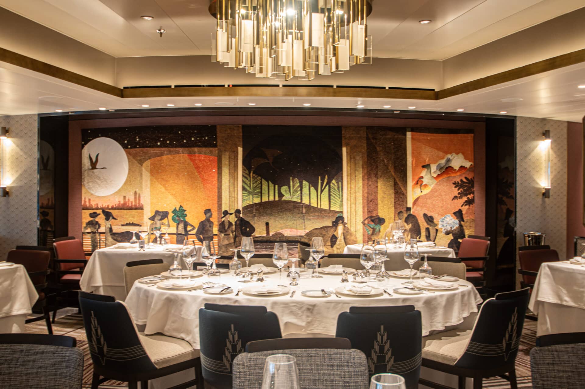 Britannia Club Restaurant, Queen Anne, Cunard; Foto: © Tobias Lange-Rüb / CRUCERO