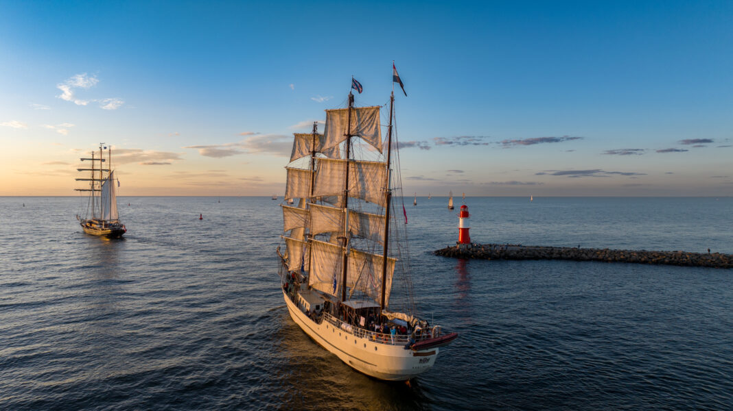 Abendausfahrten zur Hanse Sail, Foto: © TZRW / Taslair