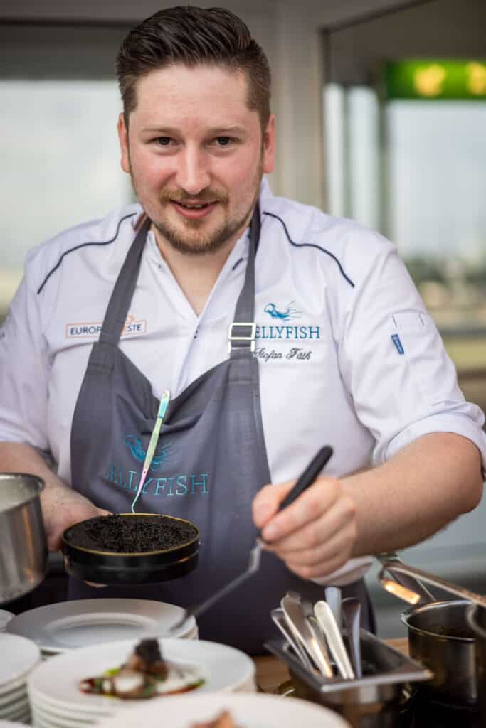 Stefan Fäth, Restaurant Jellyfish . Foto: © Hapag-Lloyd Cruises / Wyrwa