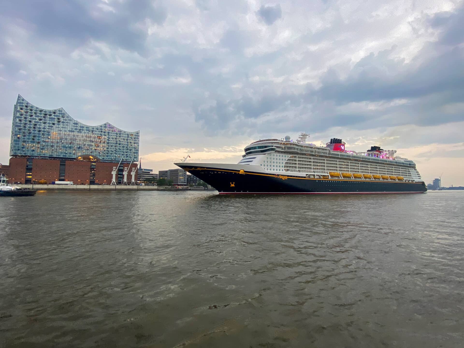 Disney Dream in Hamburg, Foto: © Ralf Lange / Crucero