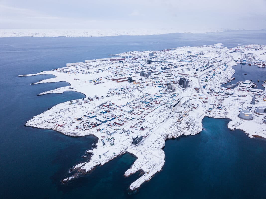 Nuuk Houses, Foto: @ Jake/Adobe Stock