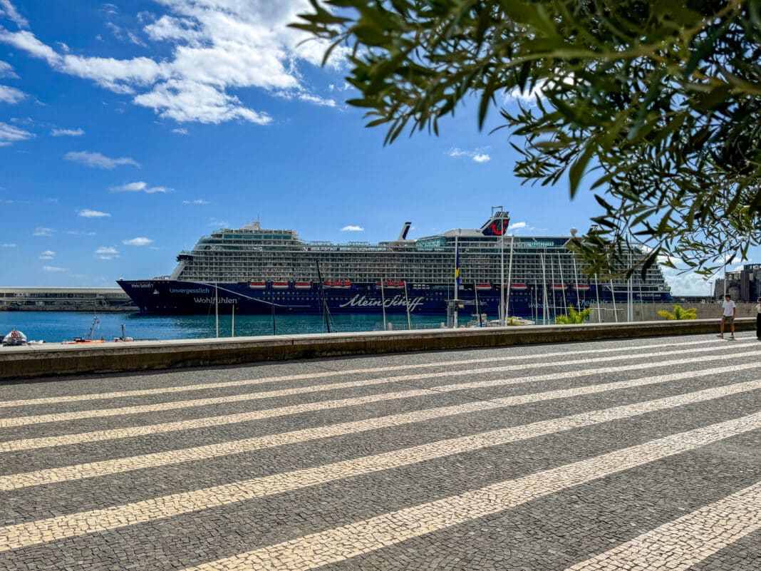 Die Mein Schiff 7 von TUI Cruises. Foto: Christoph Assies