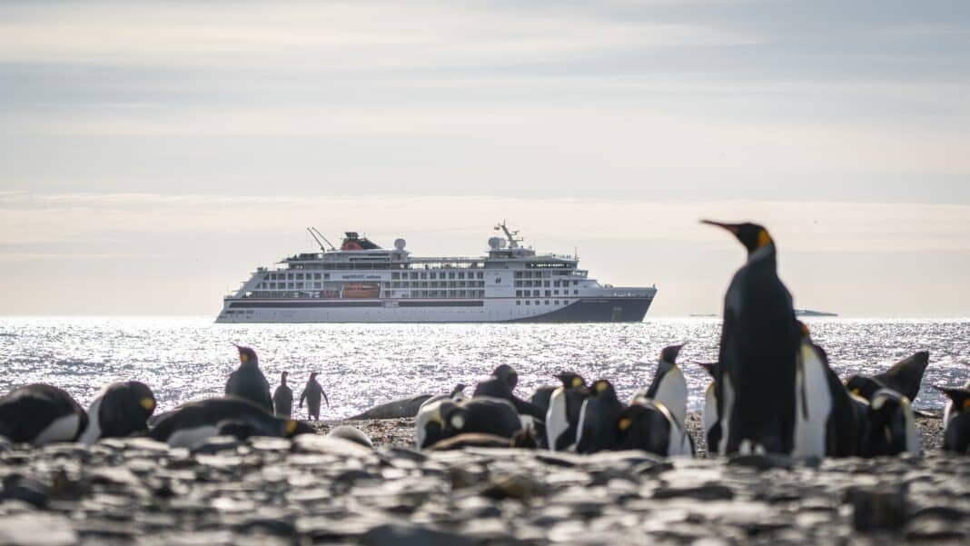 HANSEATIC nature in der Antarktis, Foto: © Hapag-Lloyd Cruises / Denger