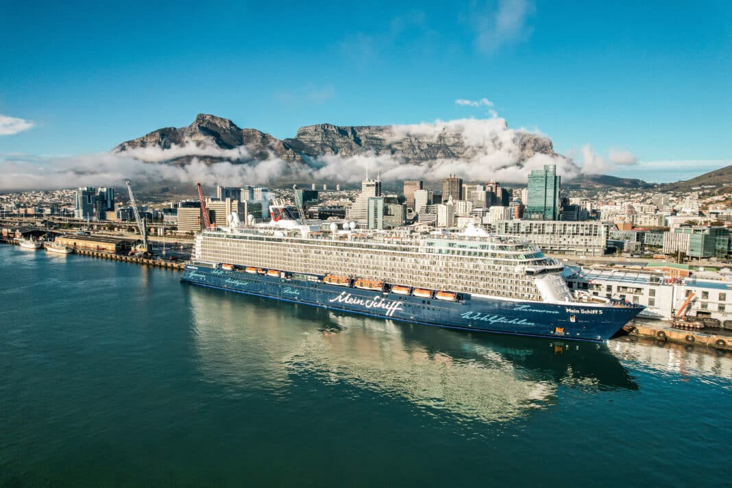 Mein Schiff 4 in Kapstadt. Foto: © TUI Cruises