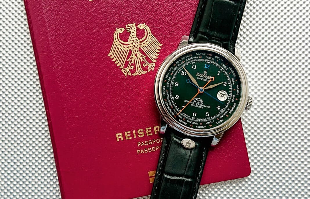 Der KronSegler „Fernando de Magallanes Worldtimer“ ist eine Automatik-Uhr mit echter GMT-Funktion. Foto: © PR