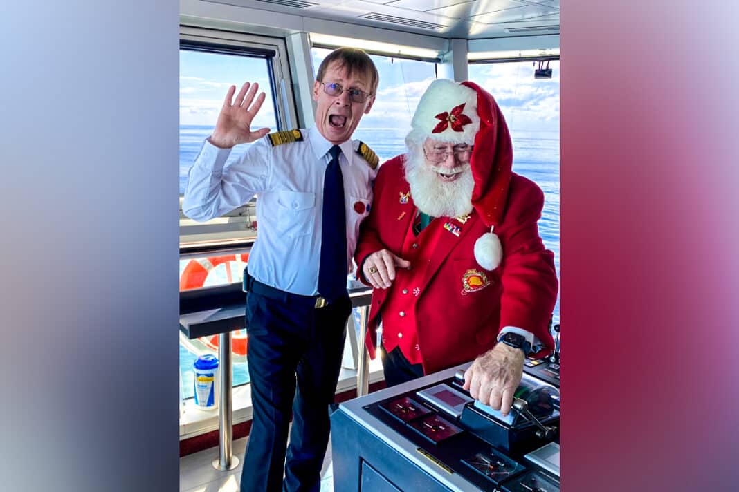 National Santa Tim Conaghan auf der Brücke der Discovery Princess. Foto: © School4Santas / Tim Conaghan