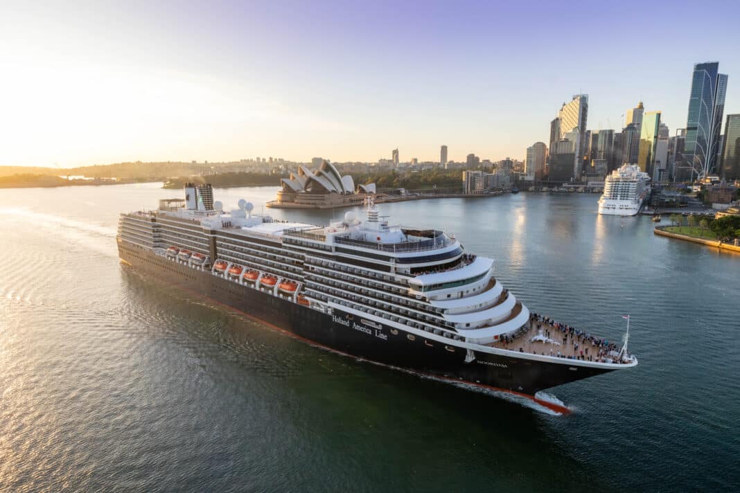 Die Noordam von Holland America im Hafen von Sydney. Foto: Holland America Line