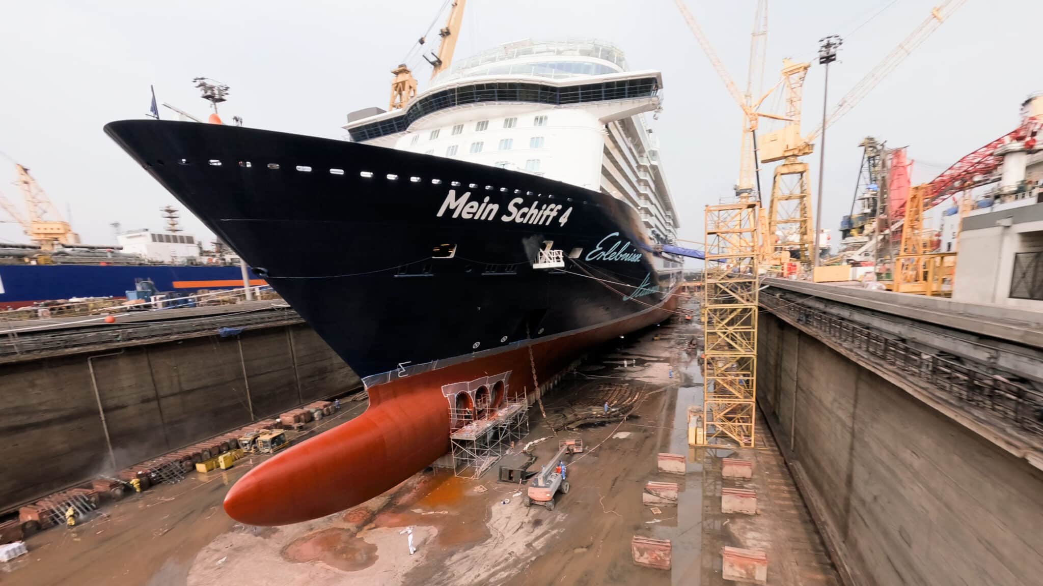 Mein-Schiff-4-Werftaufenthalt-mit-Modernisierung-abgeschlossen