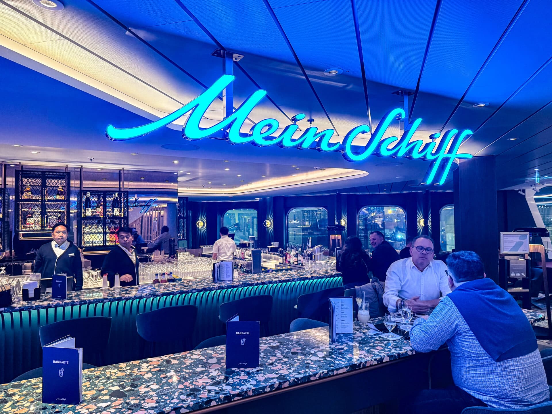 Mein Schiff Bar, Foto: © Christoph Assies